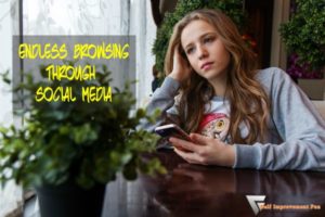 endless-browsing-through-social-media